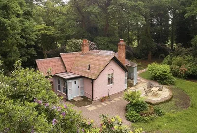 Pink Cottage gallery image 4