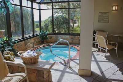 Woodcock-Style Off-Grid Cabins gallery image 3