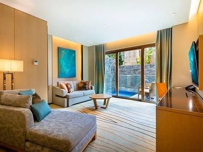 Resorts World Sentosa Equarius Ocean Suites gallery image 3