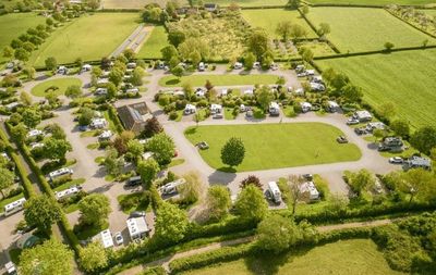 Old Oaks Touring & Glamping gallery image 1