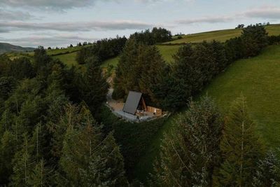 Twll Triongl gallery image 4