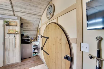 Hobbit Cottage Cedar City gallery image 1